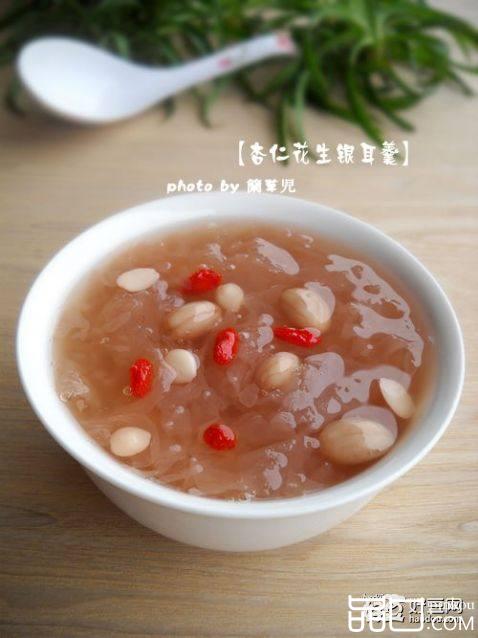 杏仁花生银耳羹