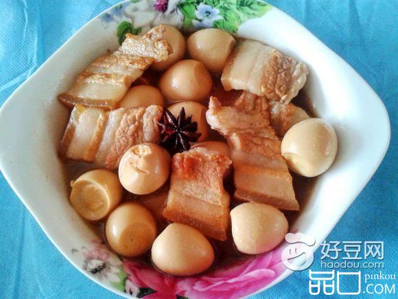 五花肉煮鹌鹑蛋