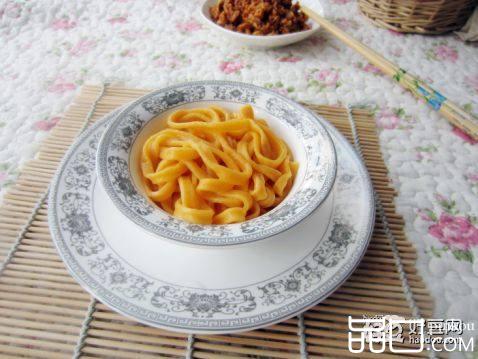 金色胡萝卜面