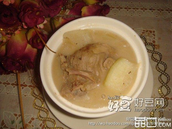 骨头炖萝卜