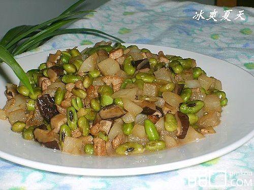 青豆炒萝卜丁