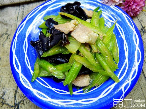 西芹木耳炒肉片