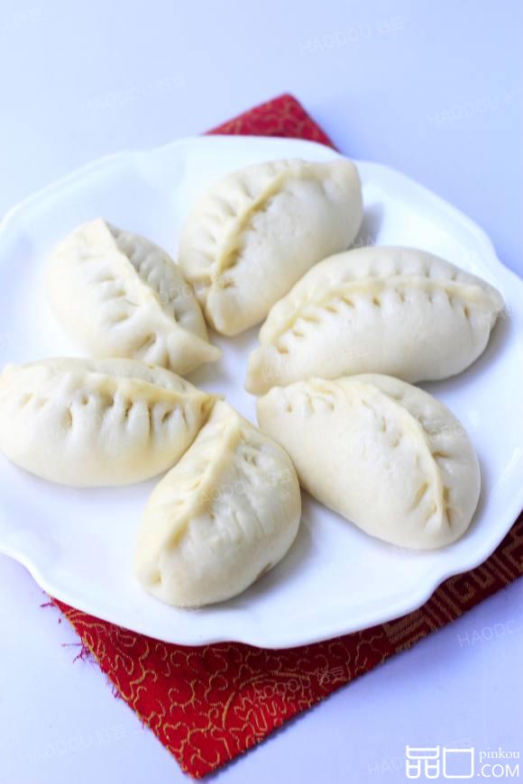 蒜薹肉包子