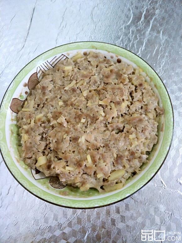 土豆蒸肉
