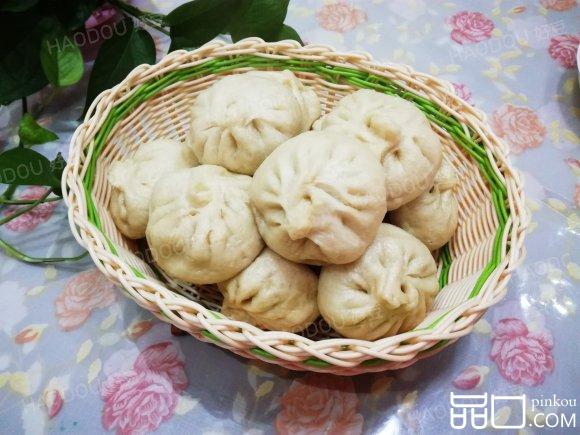 芹菜肉包