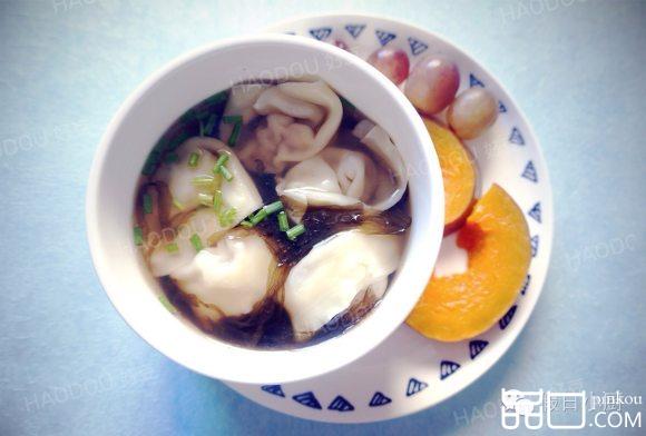 馄饨配蔬果（宝宝食谱