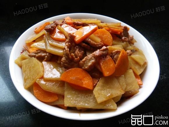 土豆胡萝卜炒肉