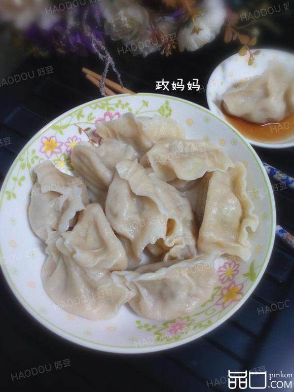 猪肉卷心菜饺子