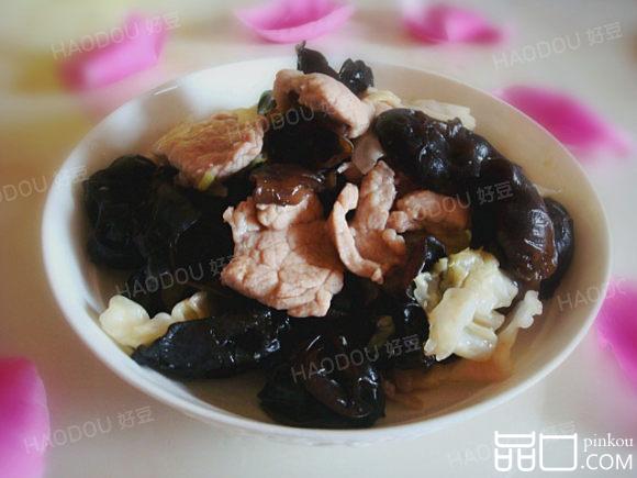 肉片炒木耳圆白菜＃新