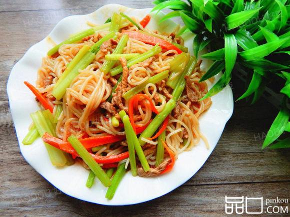 芹菜炒米线