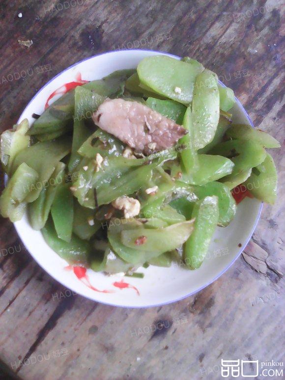 辣椒肉炒莴笋