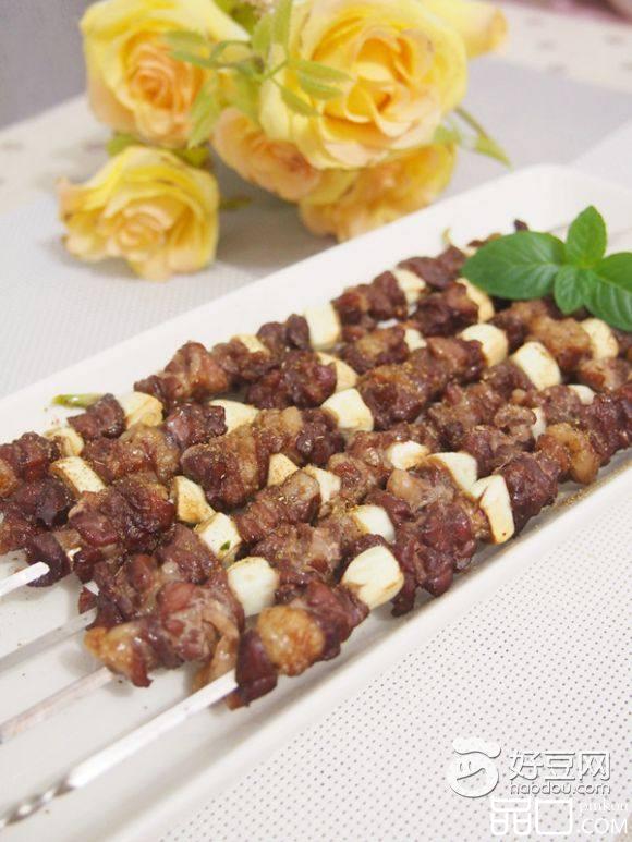 蒜瓣羊肉串
