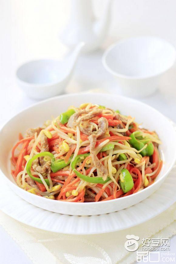 胡萝卜黄豆芽炒肉