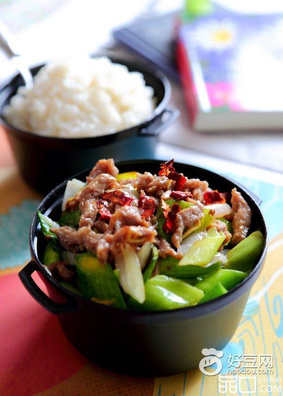 双葱爆羊肉盒饭