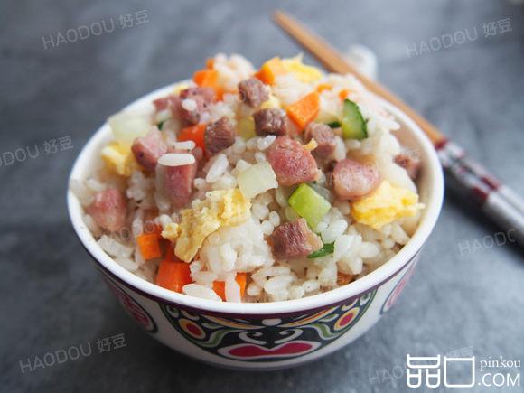罗勒肠牛肉炒饭