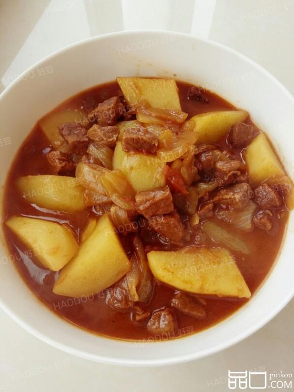 西红柿洋葱土豆炖牛肉
