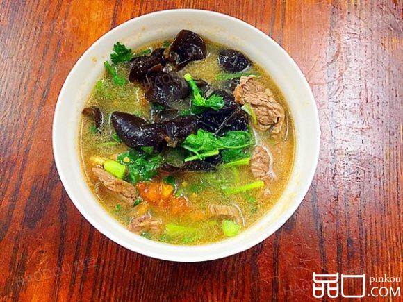 木耳番茄牛肉汤