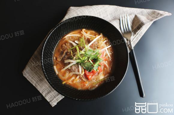 酸汤牛肉粉丝煲