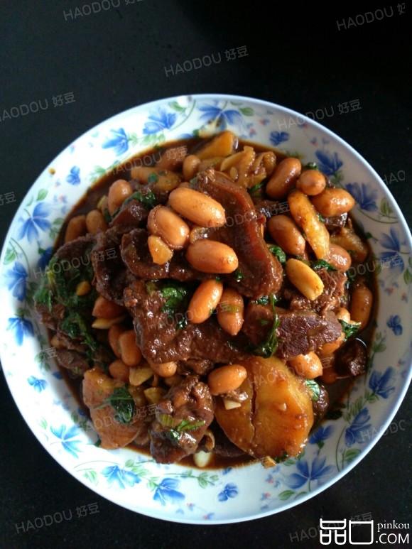 土豆花生烧牛肉