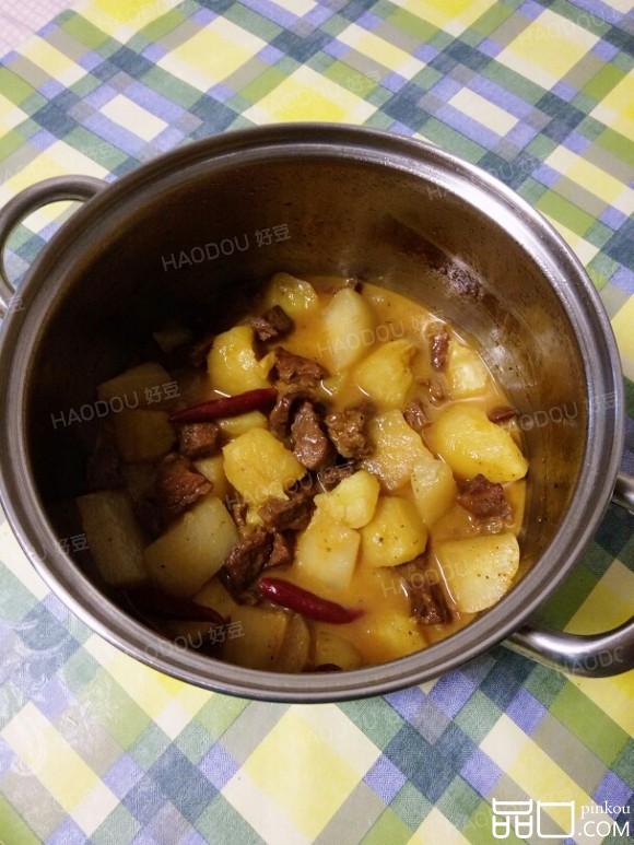 土豆萝卜炖牛肉