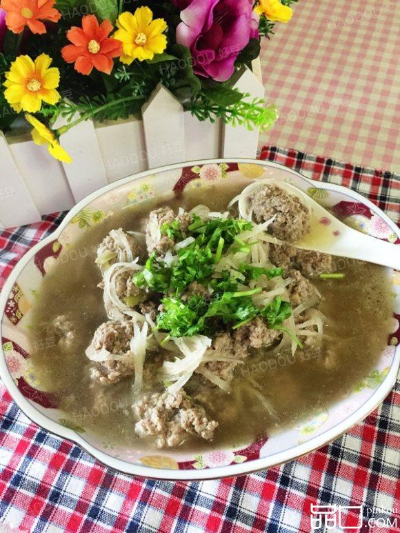 牛肉丸子萝卜汤