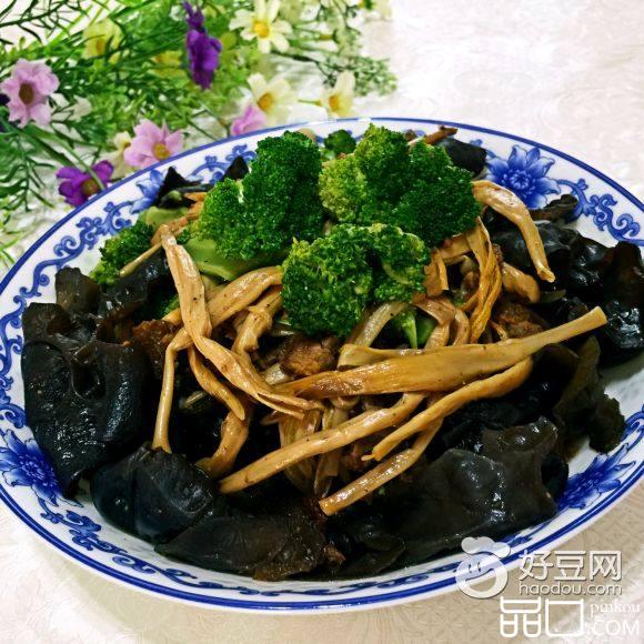 黄花木耳炒西兰花