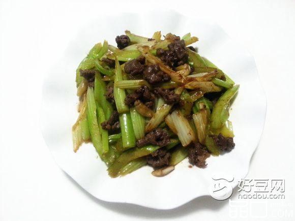 泡椒西芹炒牛肉