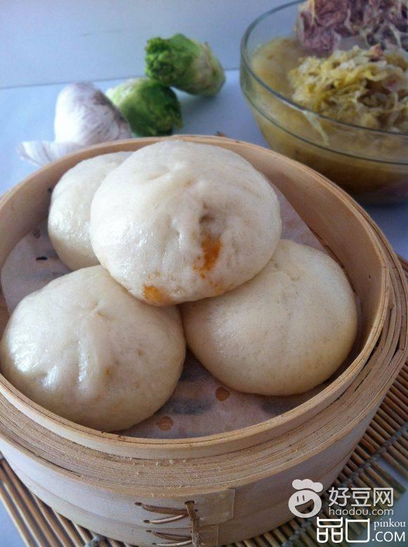 酸菜牛肉包子