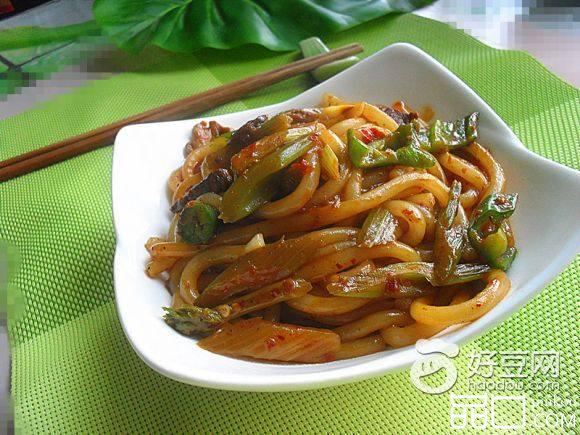 芹菜牛肉炒米粉