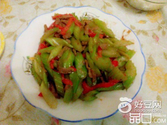 芹菜炒牛肉丝