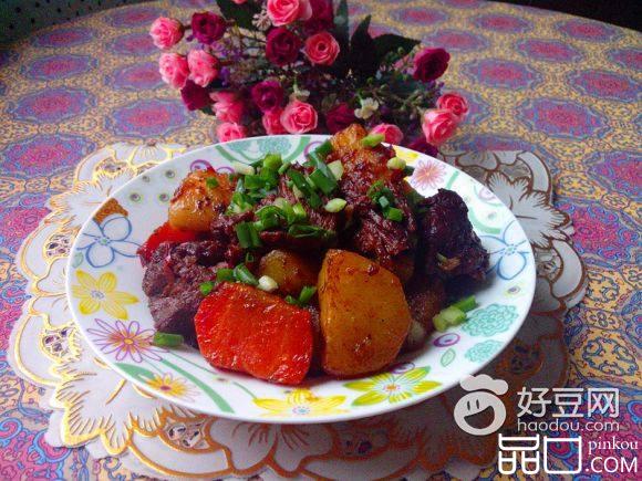 萝卜土豆烧牛肉