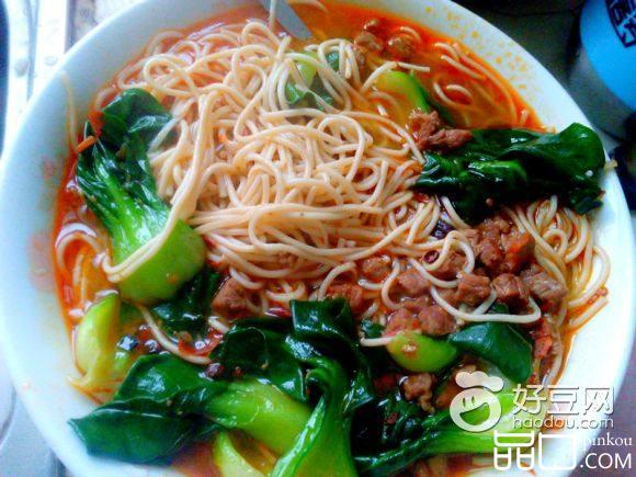 香辣牛肉粒面