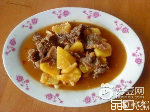 牛肉炒菠萝