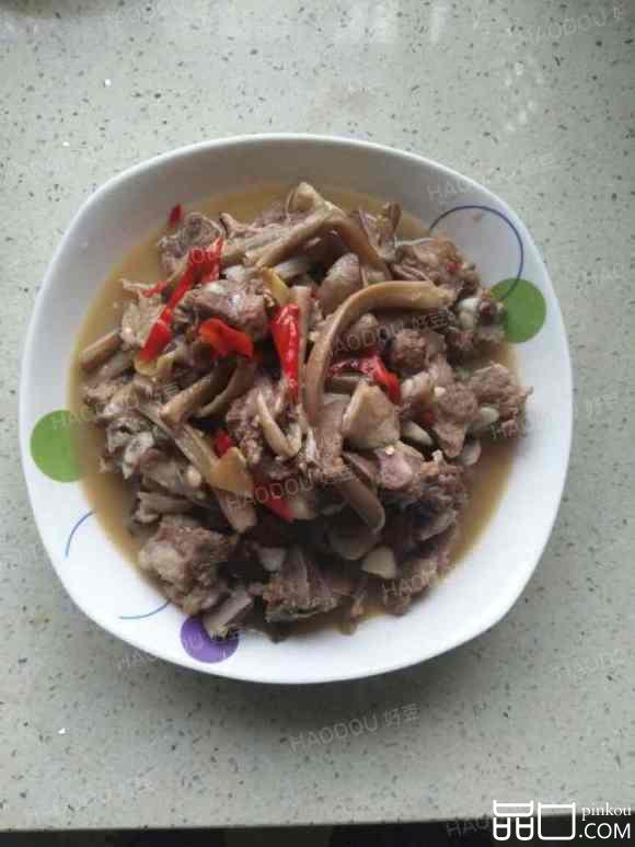 长脚菇炖排骨