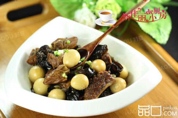 木耳鹌鹑蛋烧排骨