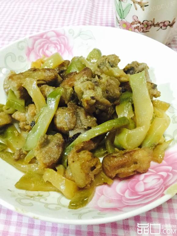 榨菜焖排骨