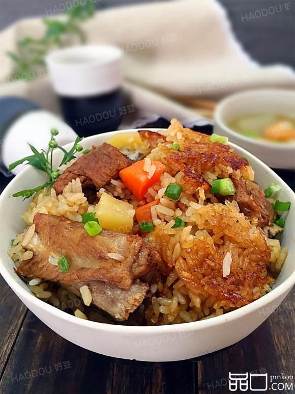 排骨土豆煲仔饭