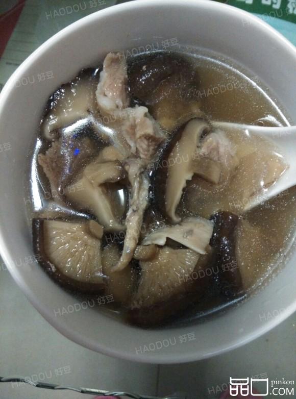 香菇墨鱼排骨汤