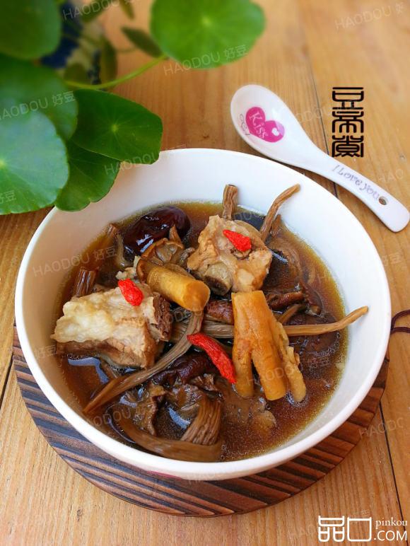 党参茶树菇排骨