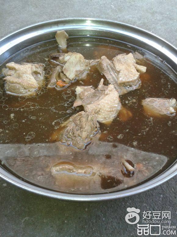 排骨鸭肉汤