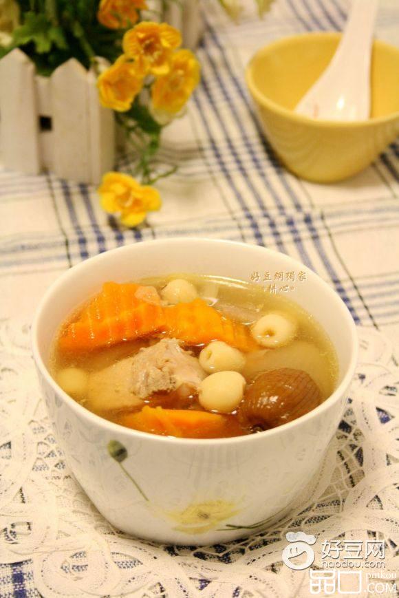 莲子甘笋排骨汤