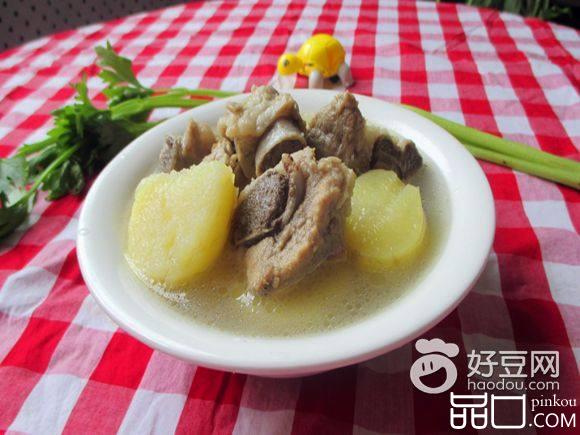 排骨煲土豆