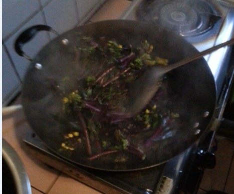 清炒红油菜步骤2