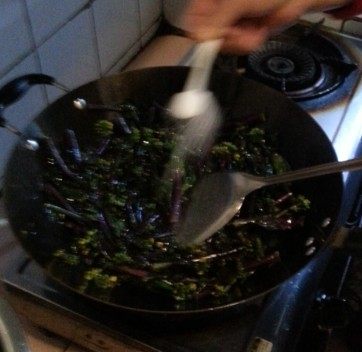 清炒红油菜步骤4