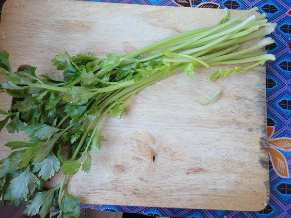 香芹炒北极虾步骤3
