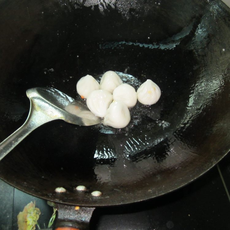 芹菜糯米包步骤2
