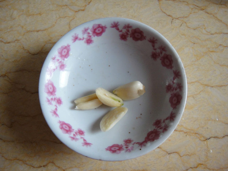 野水芹炒豆腐干步骤3