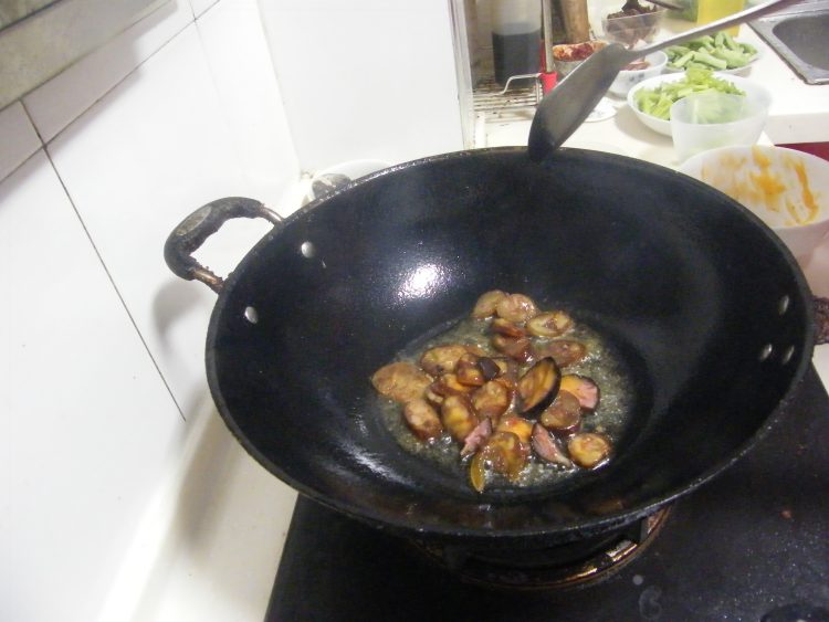 芹菜炒血粑步骤6