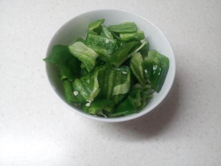 药芹炒肉片步骤7