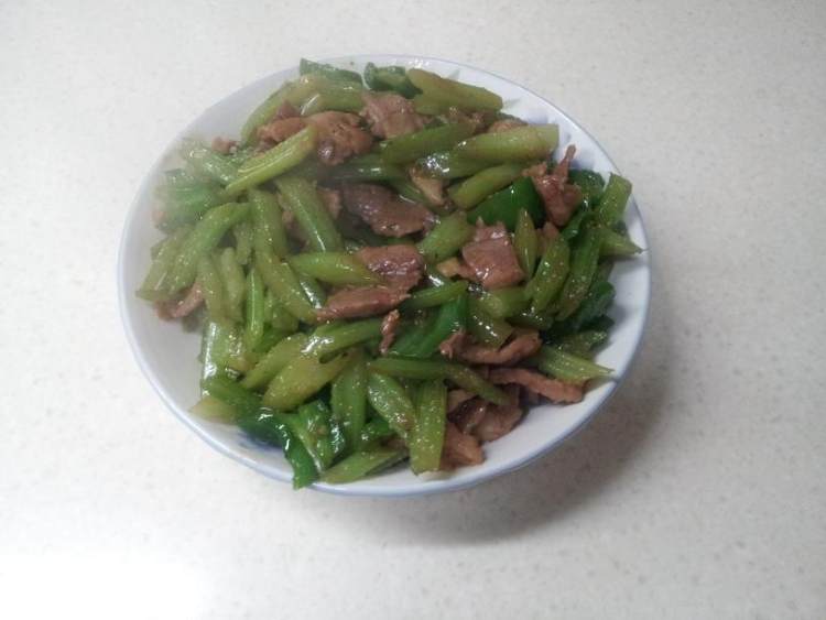 药芹炒肉片步骤11
